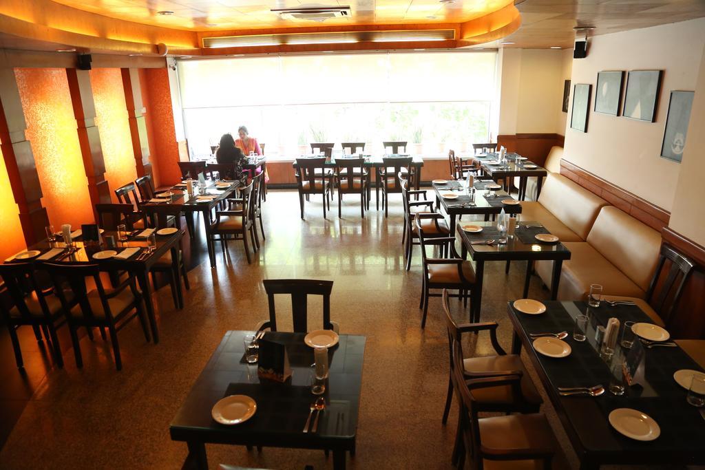 Hotel President Dehradun Esterno foto