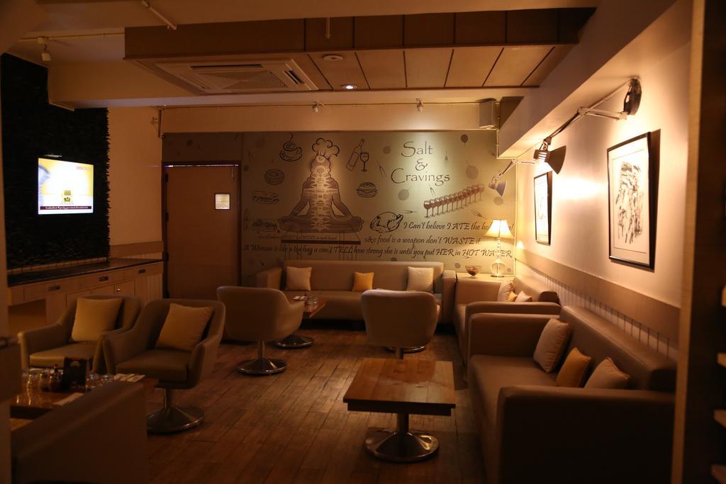 Hotel President Dehradun Esterno foto